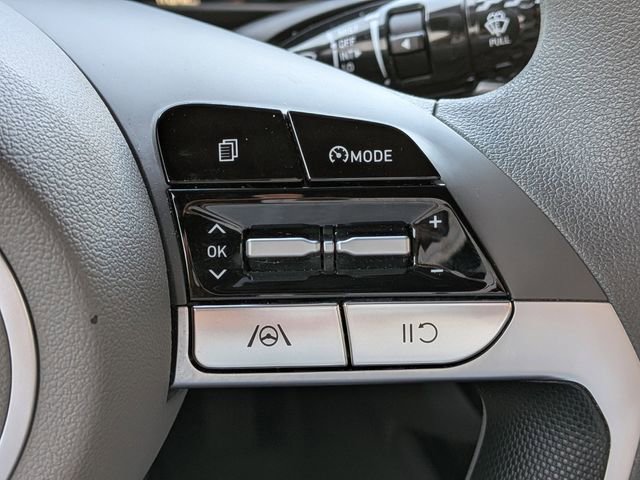 Used 2023 Hyundai Elantra SEL FWD image 27