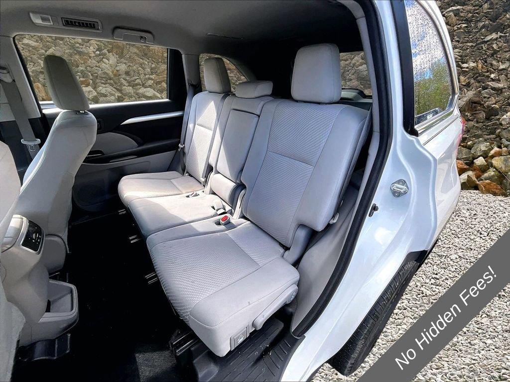 Used 2018 Toyota Highlander LE AWD/4WD image 21