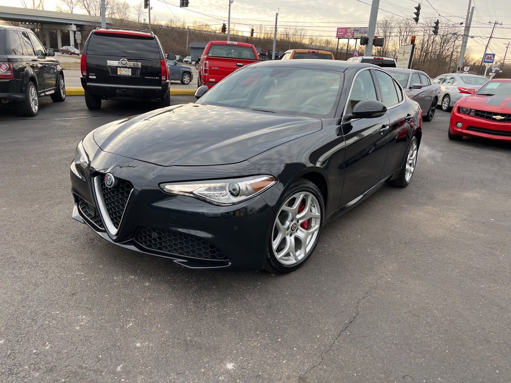 Used 2018 Alfa Romeo Giulia Ti w/ TI Leather Package AWD/4WD image 11