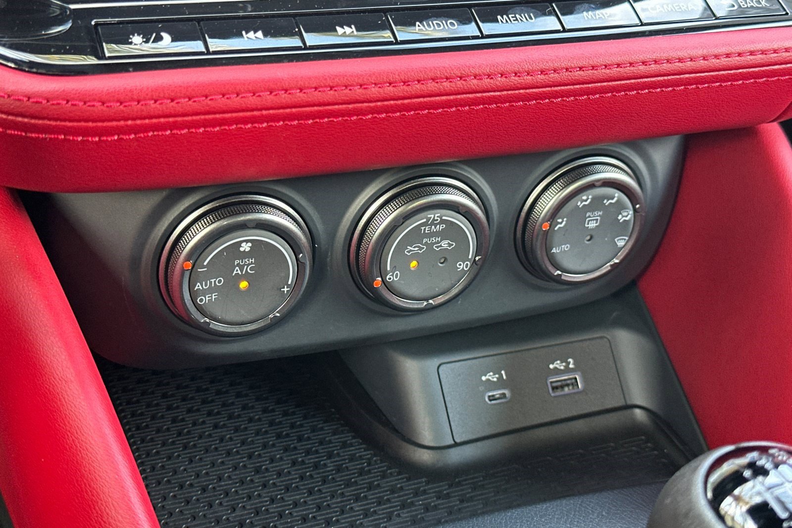 Used 2024 Nissan Z Performance w/ Floor Mat Package image 18