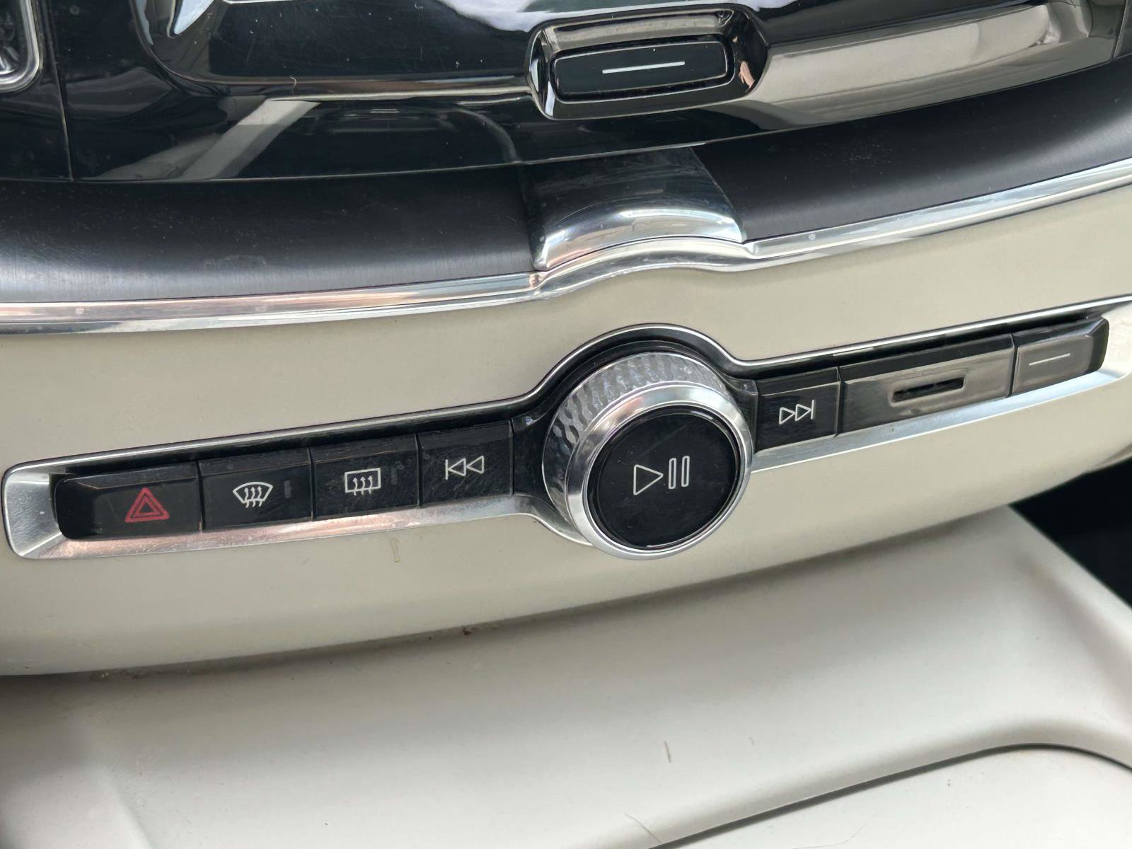 Certified 2023 Volvo XC60 B5 Core image 27