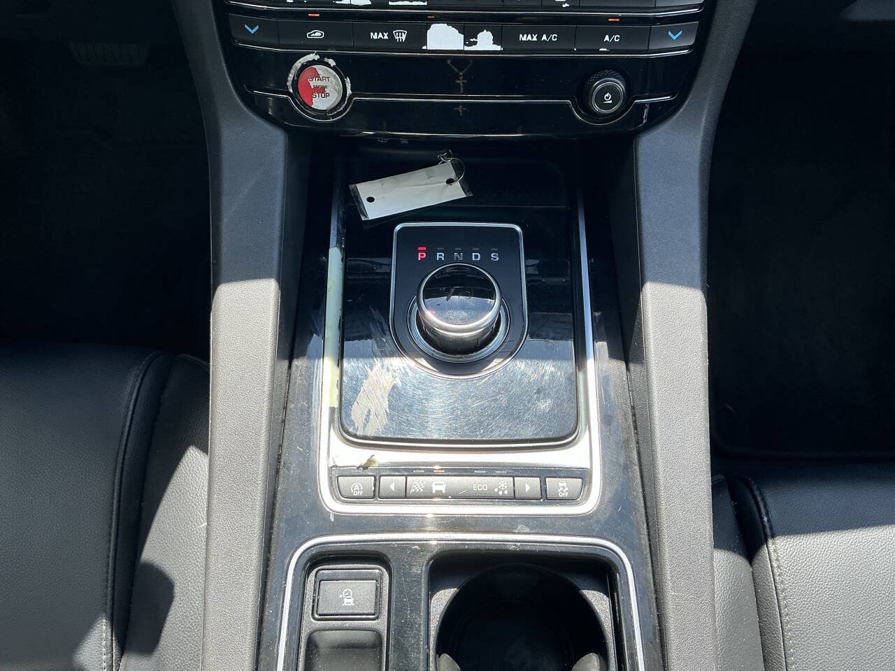 Used 2018 Jaguar F-PACE Premium AWD/4WD image 29