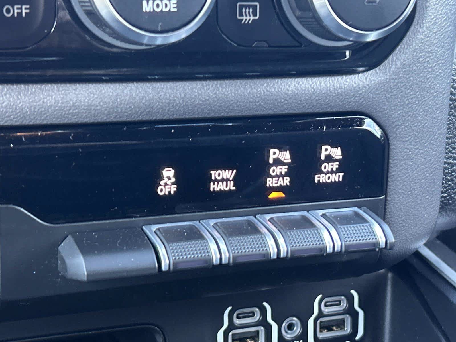 Used 2022 RAM 1500 Big Horn AWD/4WD image 28