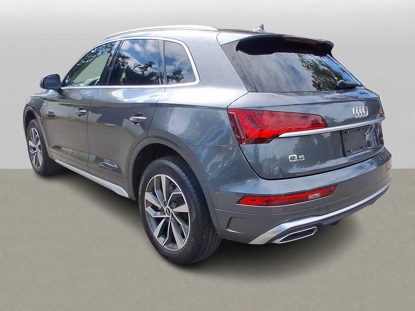 Certified 2023 Audi Q5 2.0T Premium Plus w/ Premium Plus Package AWD/4WD image 28