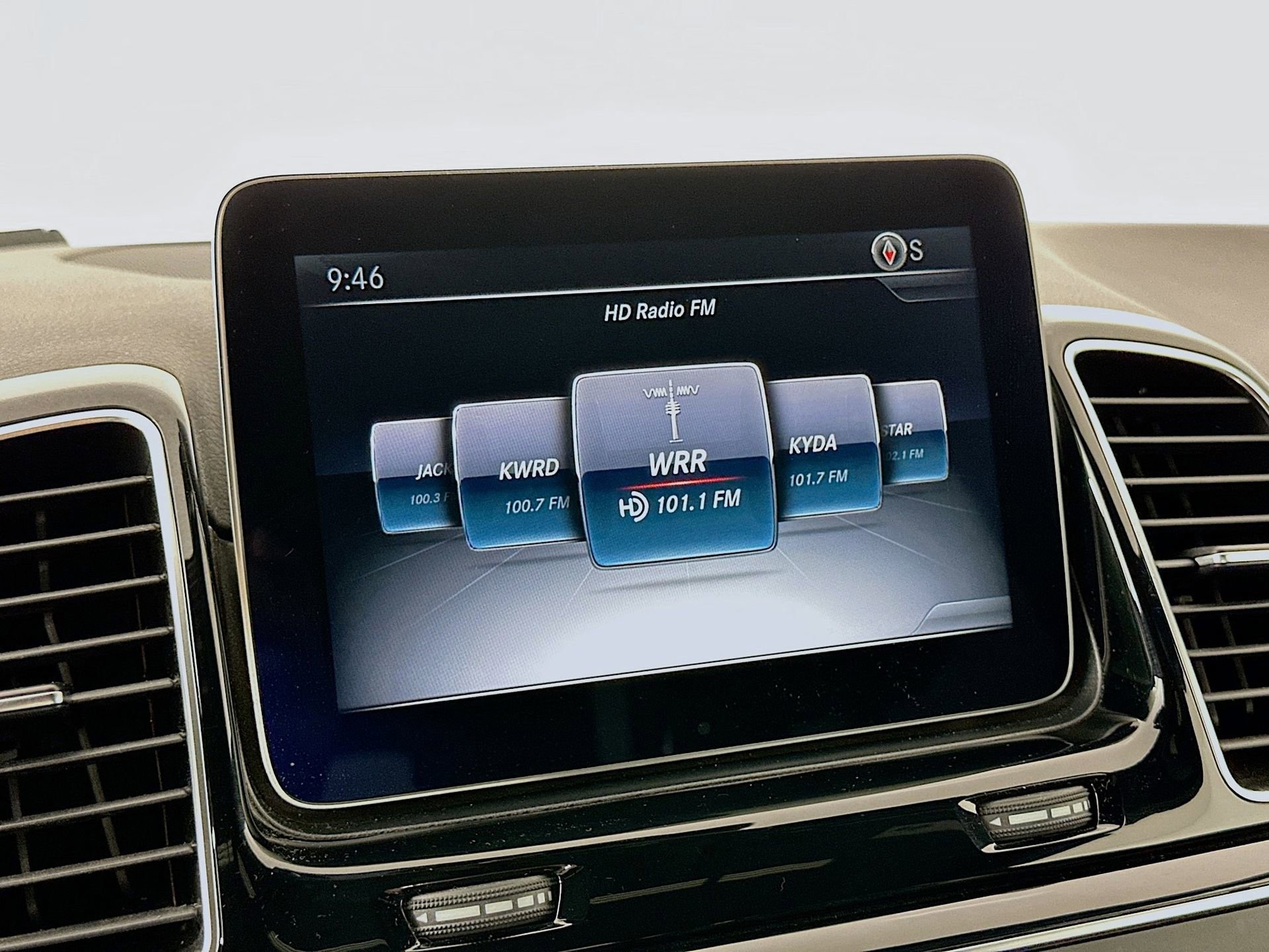 Used 2018 Mercedes-Benz GLE 350 image 16