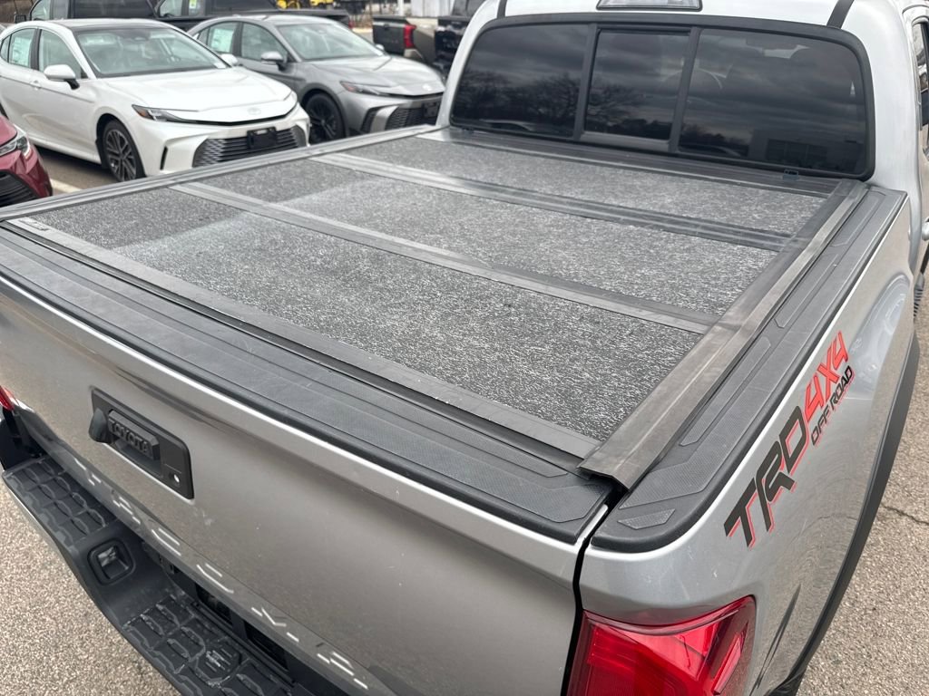 Used 2016 Toyota Tacoma TRD Off-Road w/ Towing Package image 8