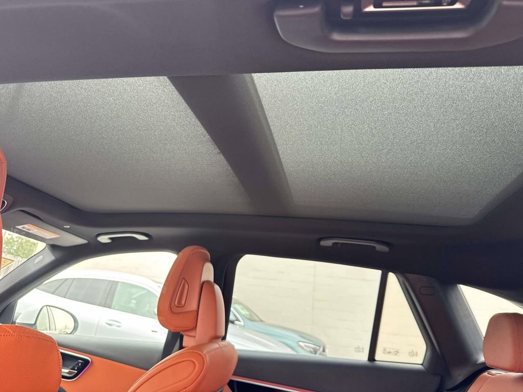 New 2026 Mercedes-Benz GLC 300 image 8