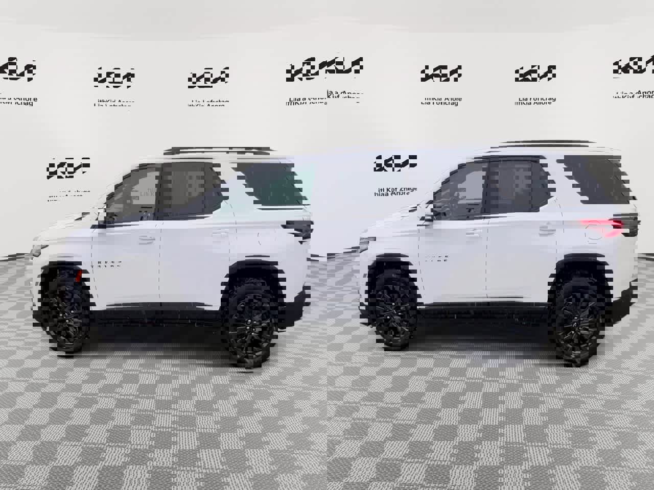 Used 2023 Chevrolet Traverse RS image 5