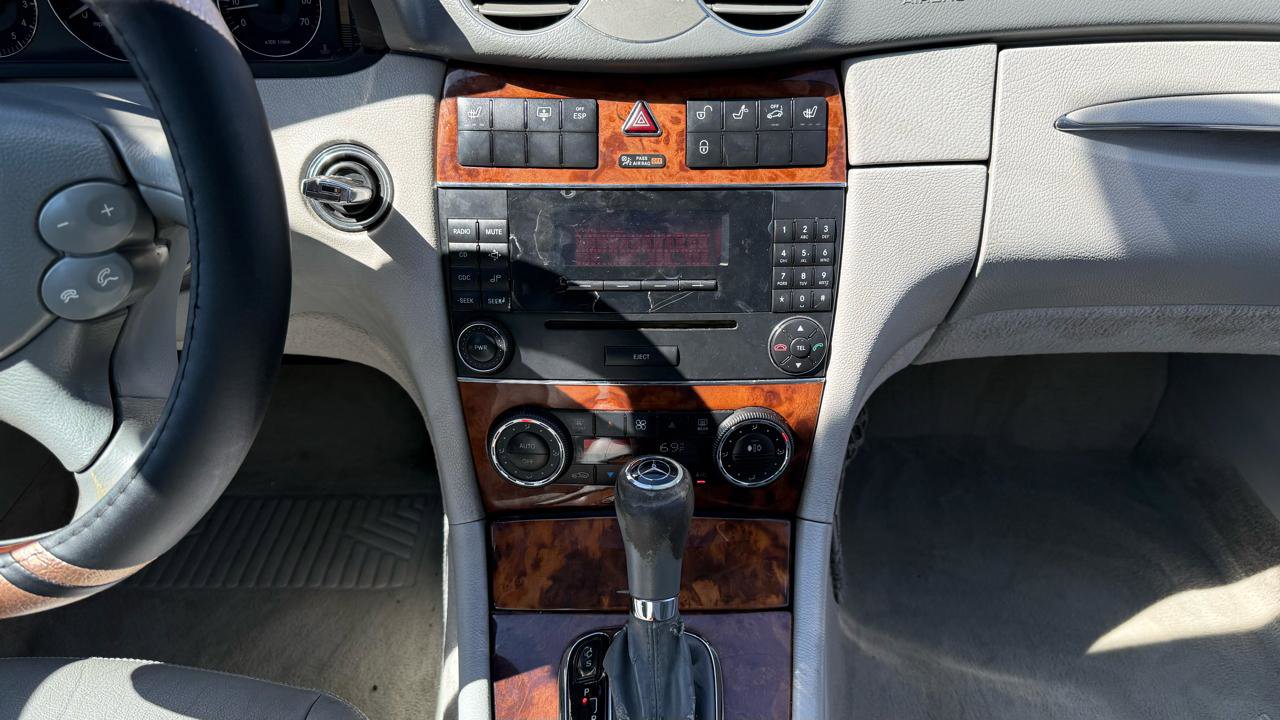 Used 2005 Mercedes-Benz CLK 500 Coupe image 16