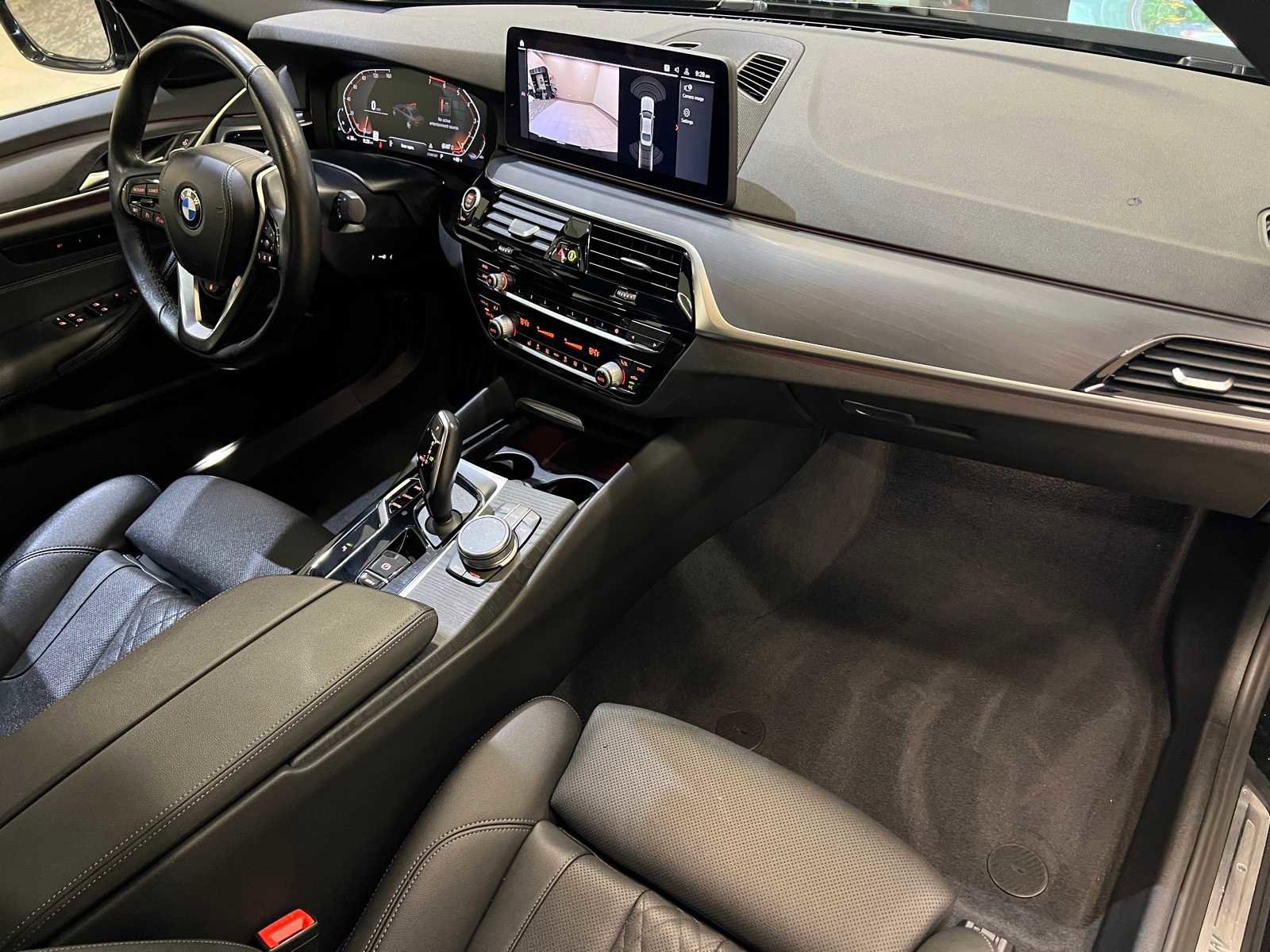 Used 2022 BMW 530i xDrive w/ Convenience Package image 15