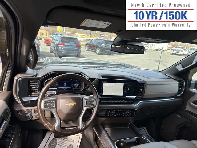 Used 2024 Chevrolet Silverado 2500 LTZ w/ LTZ Convenience Package image 15