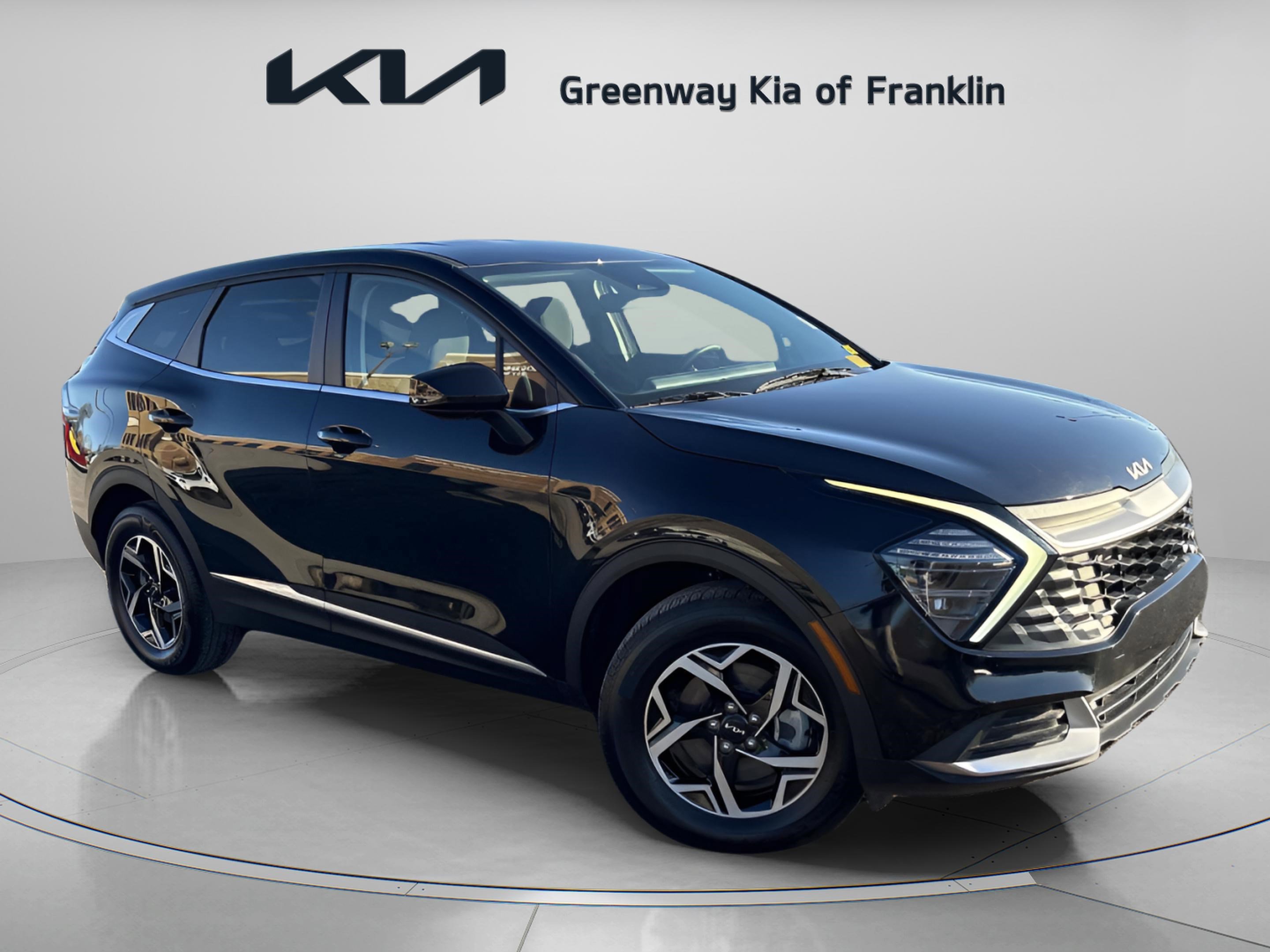 Used 2024 Kia Sportage LX image 1