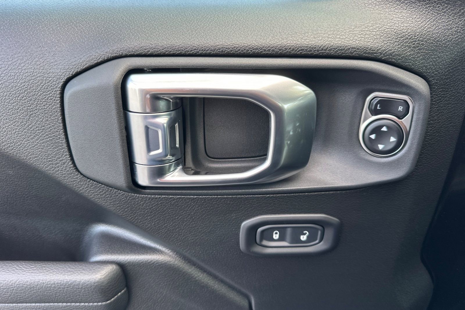 New 2026 Jeep Gladiator Sport image 11