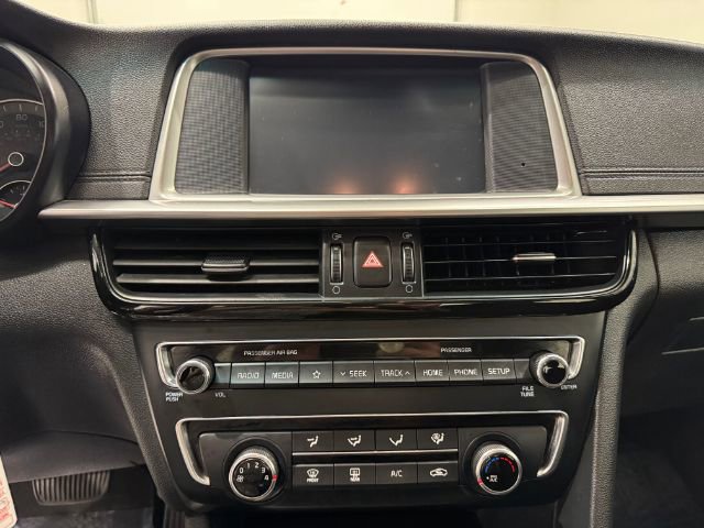 Used 2020 Kia Optima LX image 16