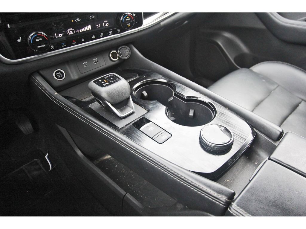 Used 2023 Nissan Rogue SL w/ SL Premium Package image 22