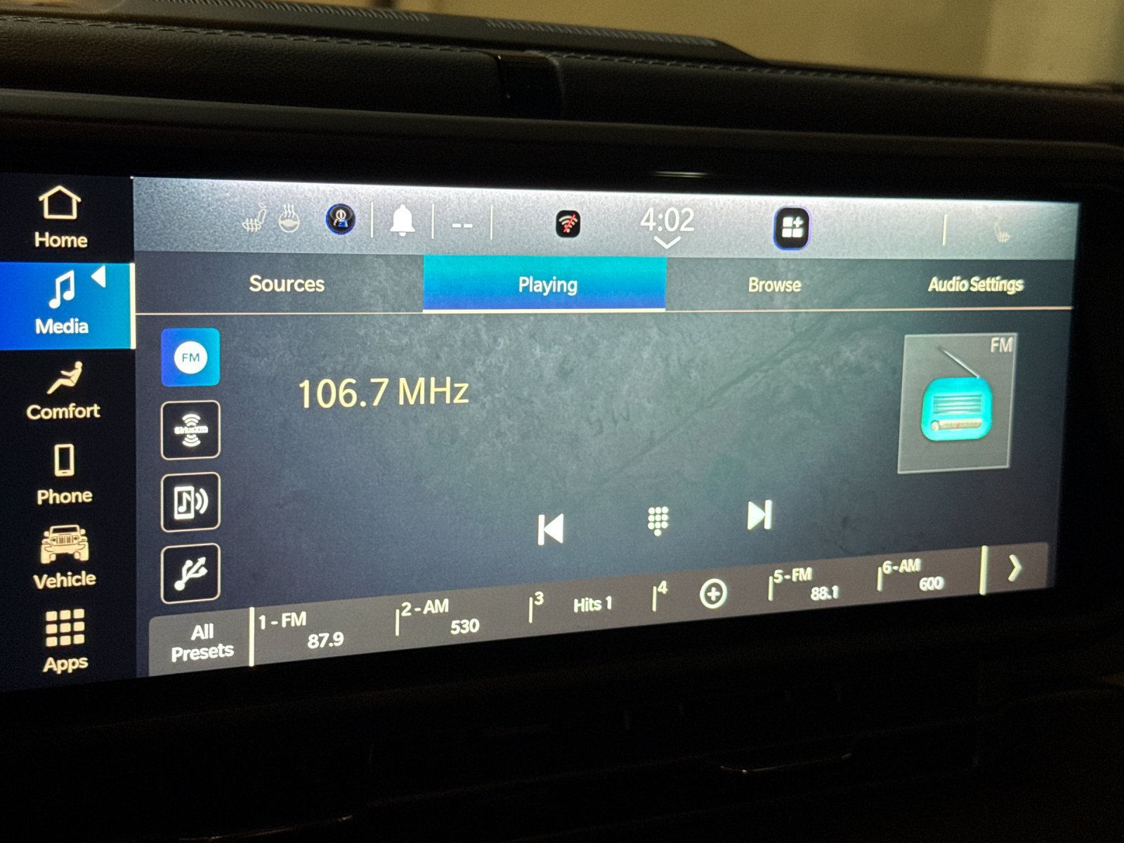 Used 2024 Jeep Wrangler Unlimited Rubicon w/ Convenience Group AWD/4WD image 17