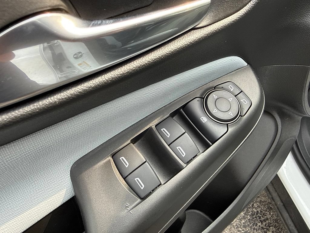 Used 2024 Buick Envista Preferred FWD image 19