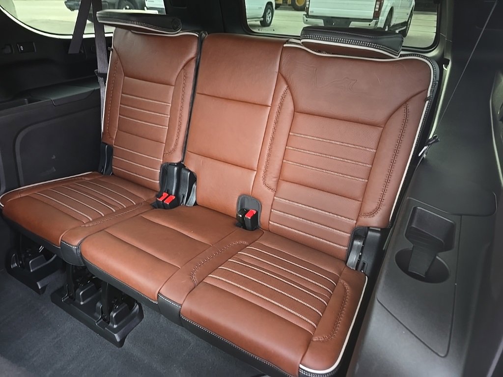 Used 2024 GMC Yukon XL Denali Ultimate image 17