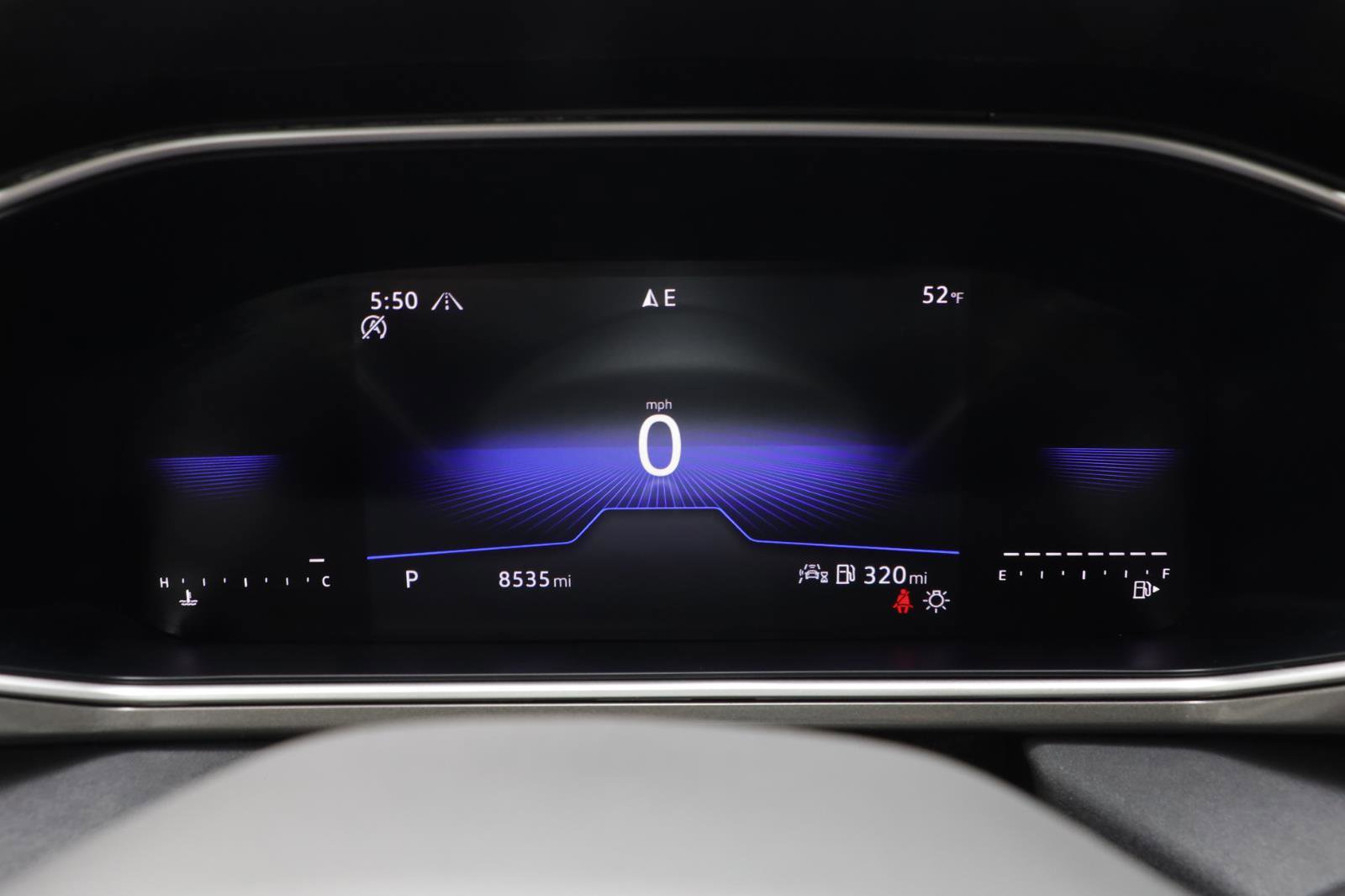 Used 2025 Volkswagen Taos SE image 8