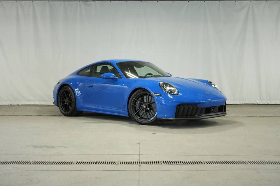 Used 2026 Porsche 911 Carrera GTS image 9