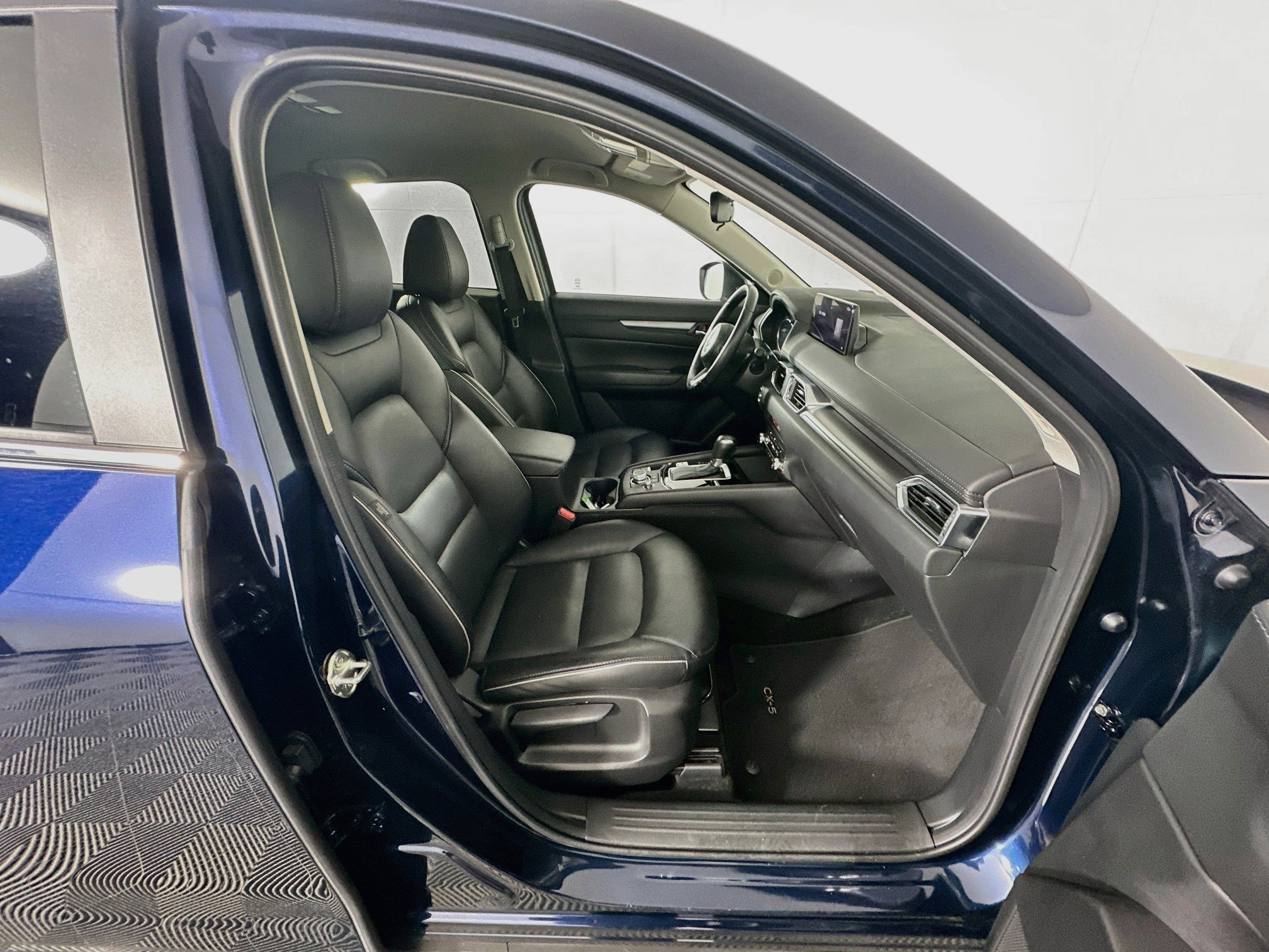 Used 2025 MAZDA CX-5 AWD 2.5 S w/ Select Package image 29