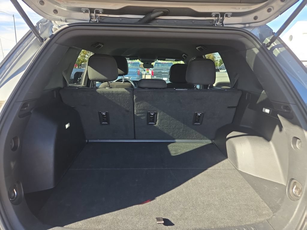 Used 2025 GMC Terrain Elevation FWD image 17