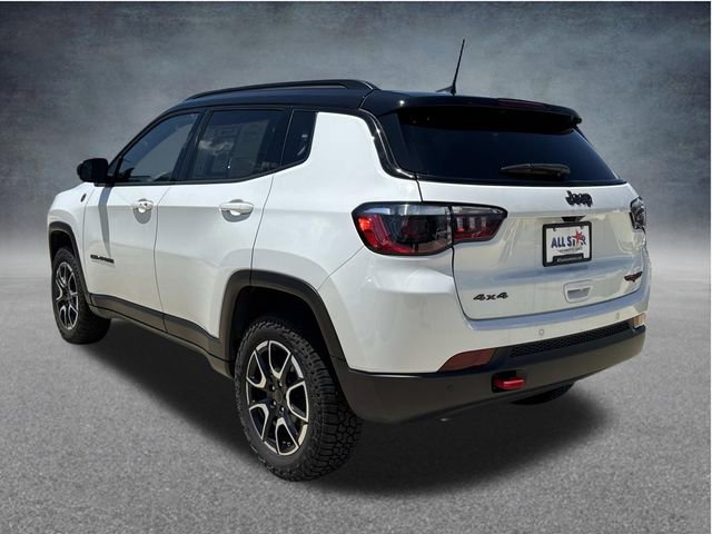 Used 2025 Jeep Compass Trailhawk AWD/4WD image 7