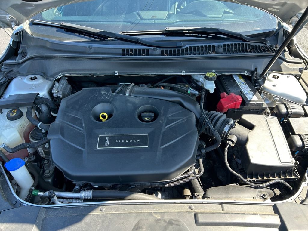 Used 2018 Lincoln MKZ Select w/ Technology Package AWD/4WD image 17