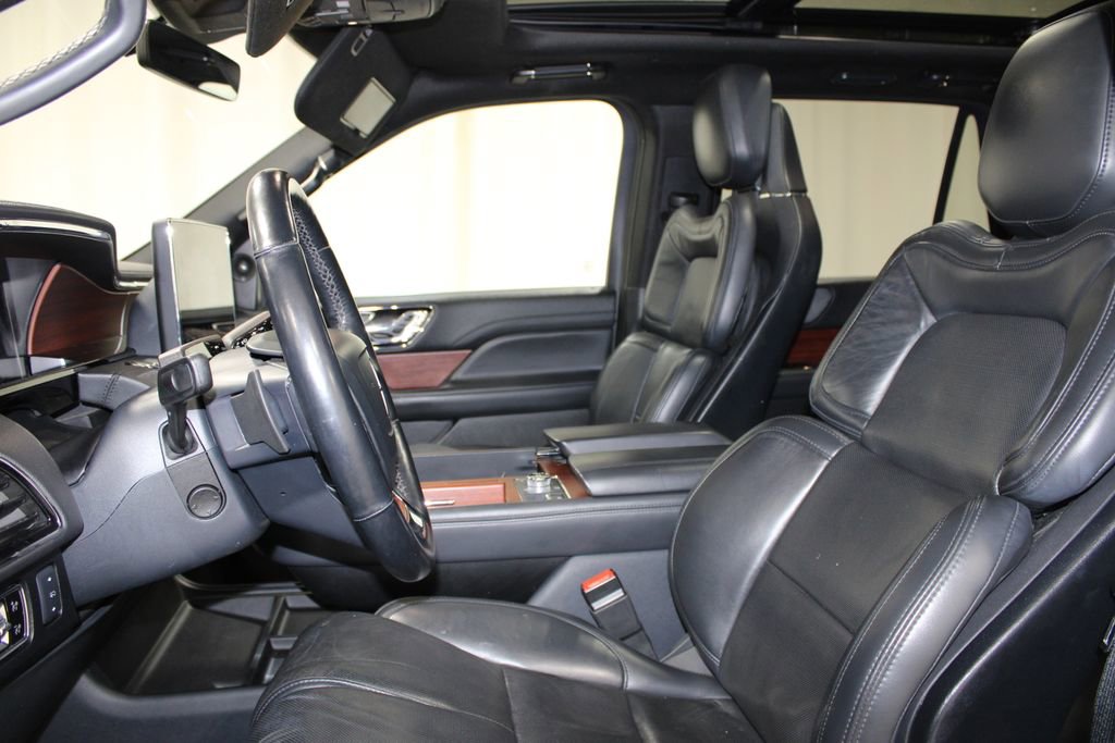 Used 2023 Lincoln Navigator Reserve image 17