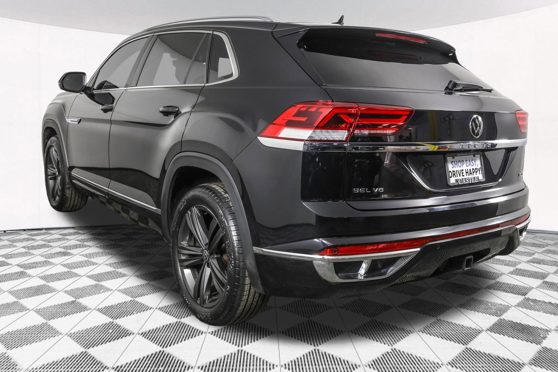 Used 2022 Volkswagen Atlas Cross Sport SEL R-Line AWD/4WD image 17