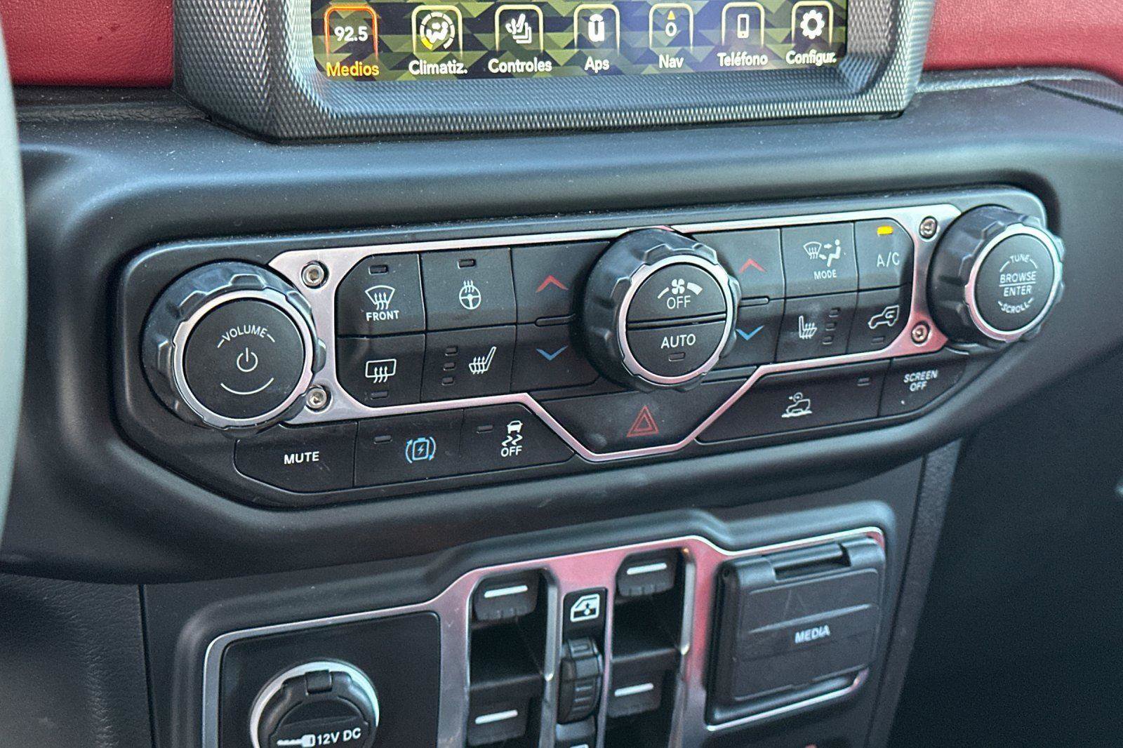 Used 2023 Jeep Wrangler Unlimited Rubicon 4xe image 18