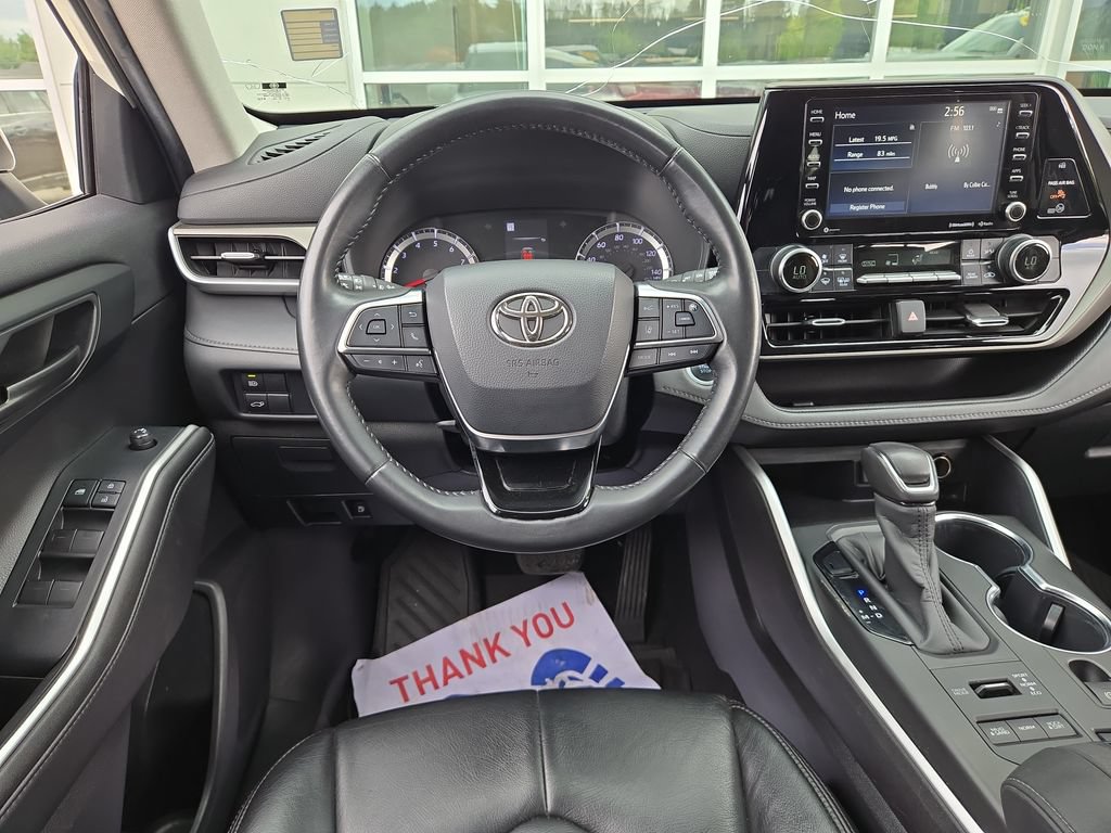 Used 2020 Toyota Highlander LE AWD/4WD image 20