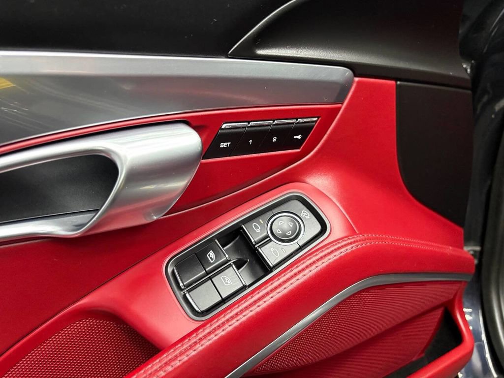 Used 2018 Porsche 718 Cayman GTS image 40