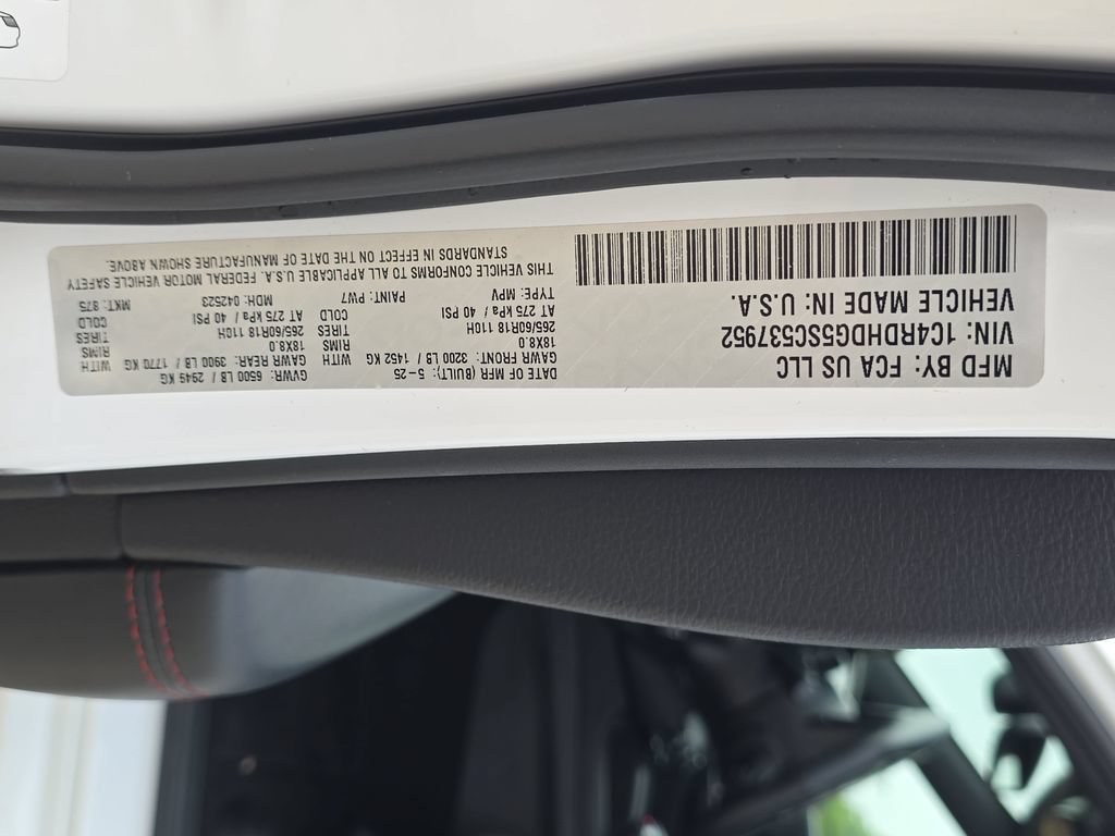 Used 2025 Dodge Durango GT RWD image 35