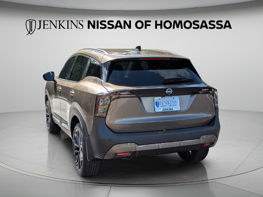 New 2026 Nissan Kicks SR FWD image 10