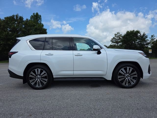 New 2026 Lexus LX 600 4WD w/ Luxury Package image 2