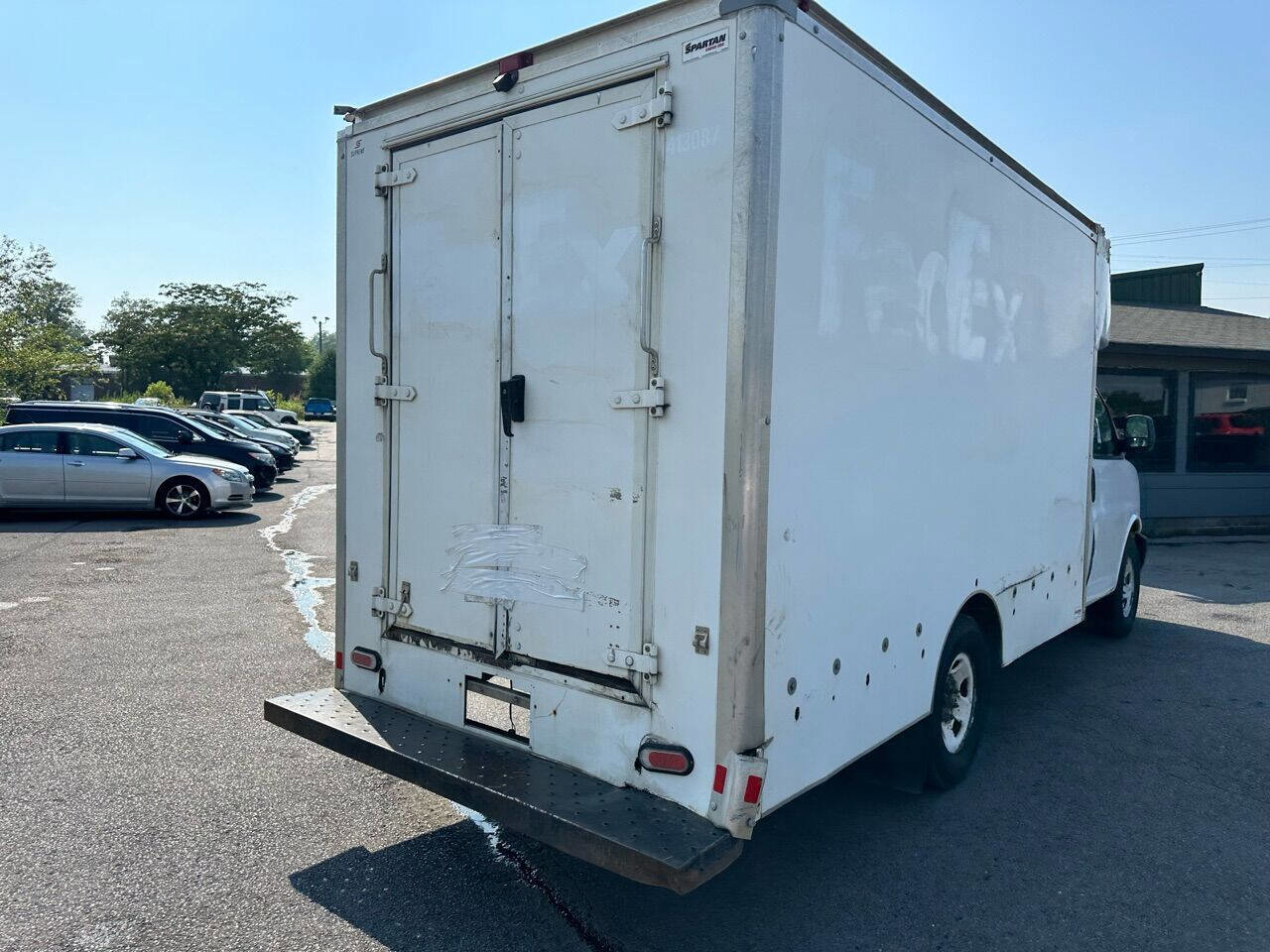 Used 2018 Chevrolet Express 3500 w/ Driver Convenience Package image 8