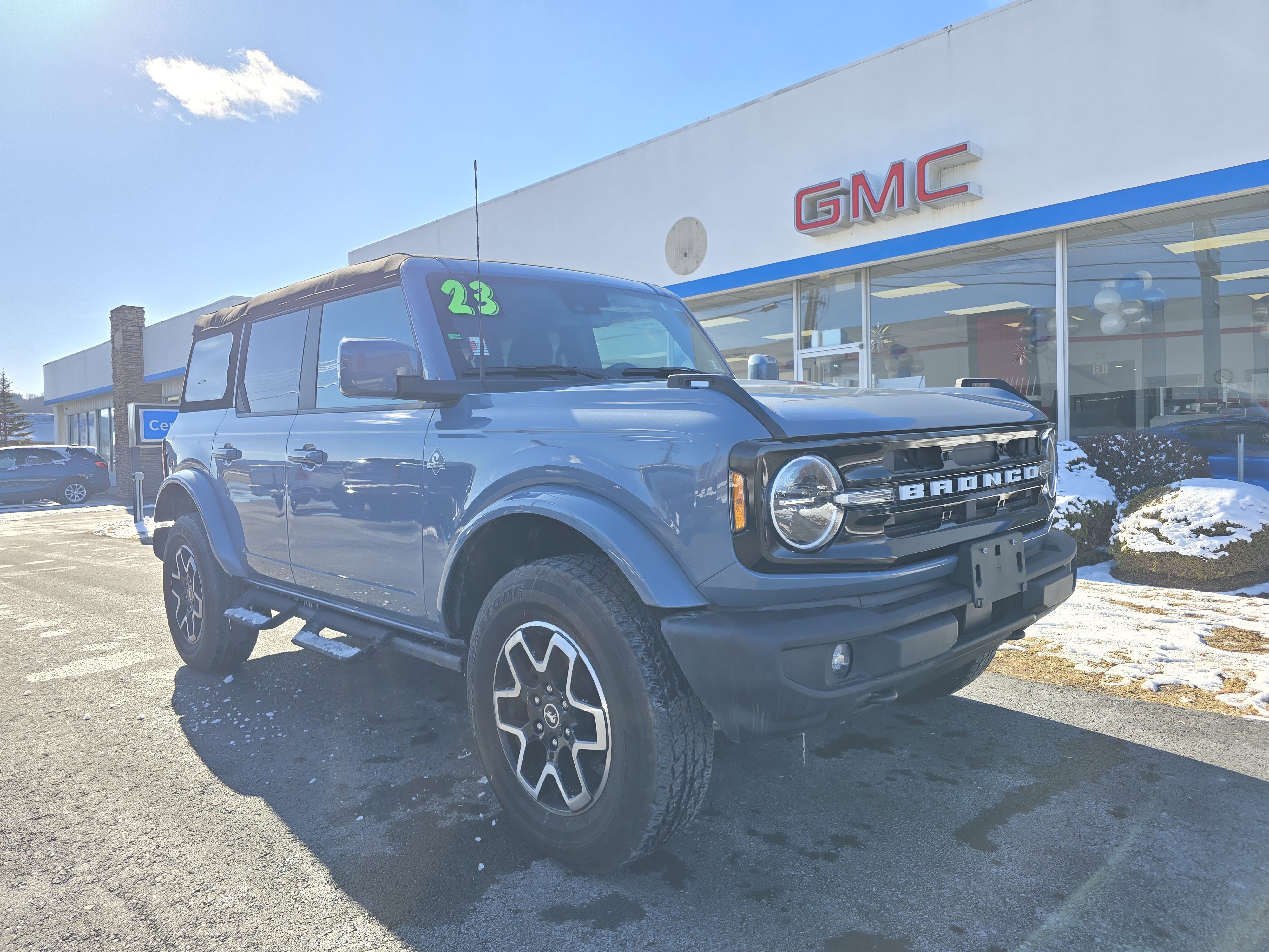 Used 2023 Ford Bronco Outer Banks image 1