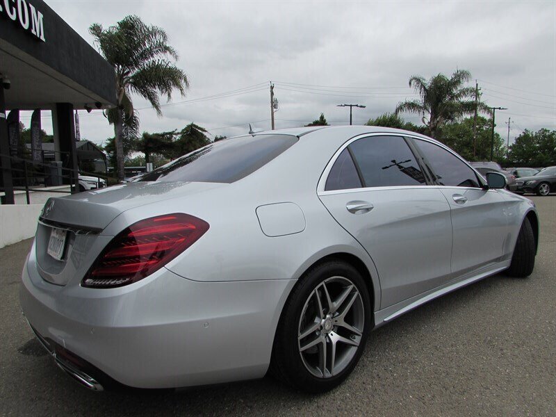 Used 2018 Mercedes-Benz S 560 Sedan image 6