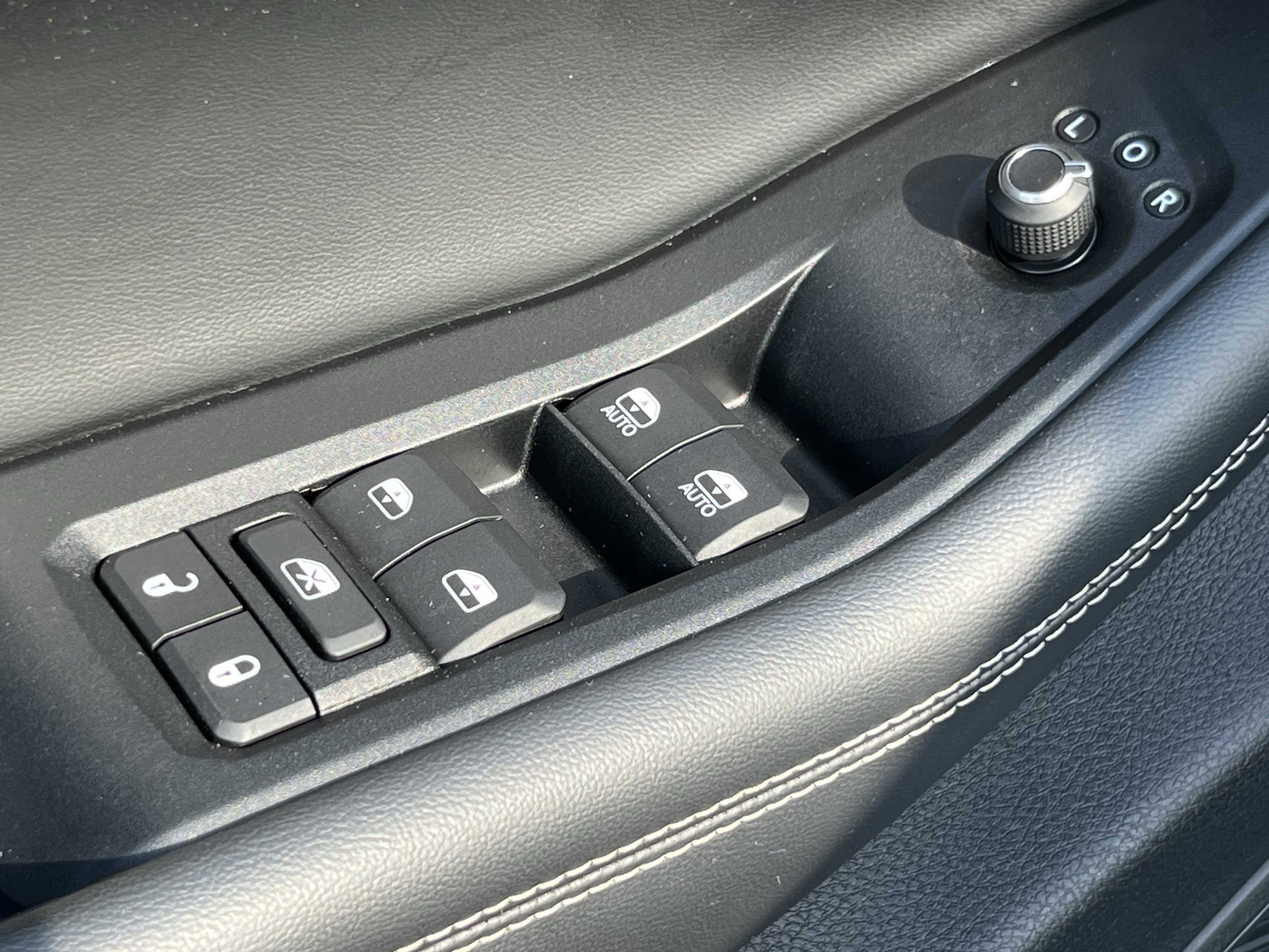 Used 2023 Jeep Grand Cherokee Altitude image 20