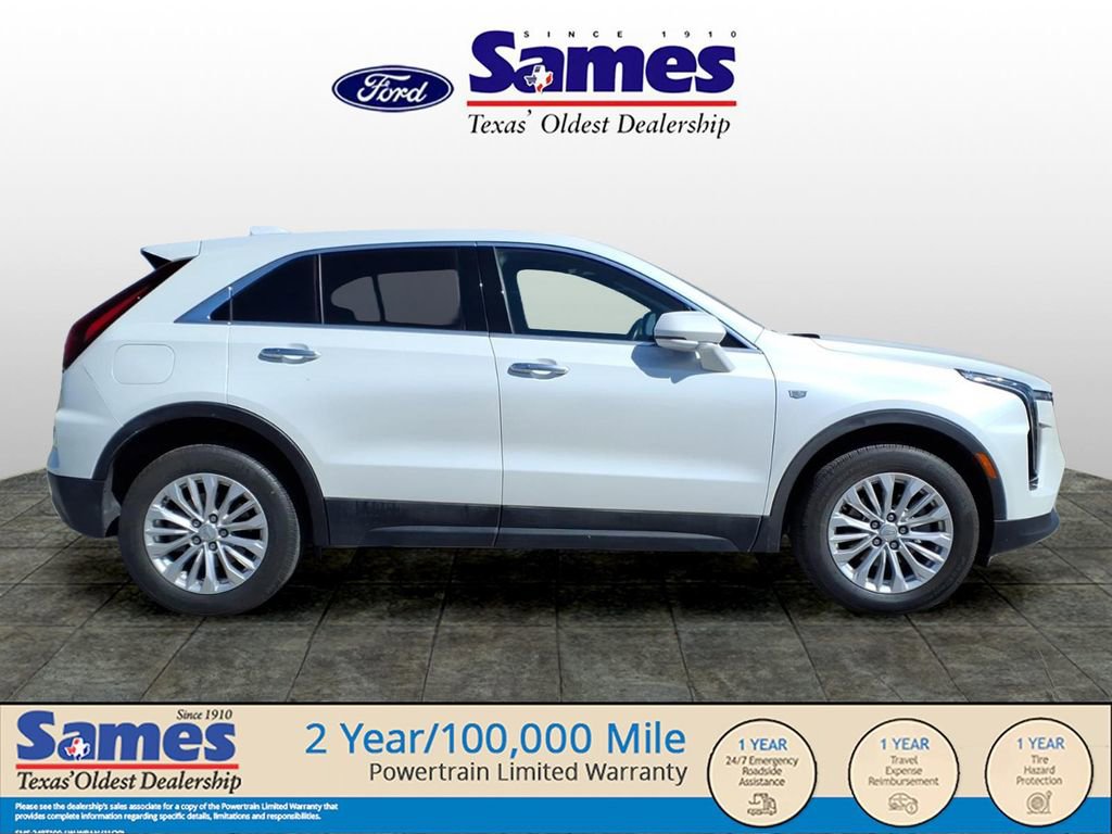 Used 2024 Cadillac XT4 Luxury w/ Cold Weather Package image 5
