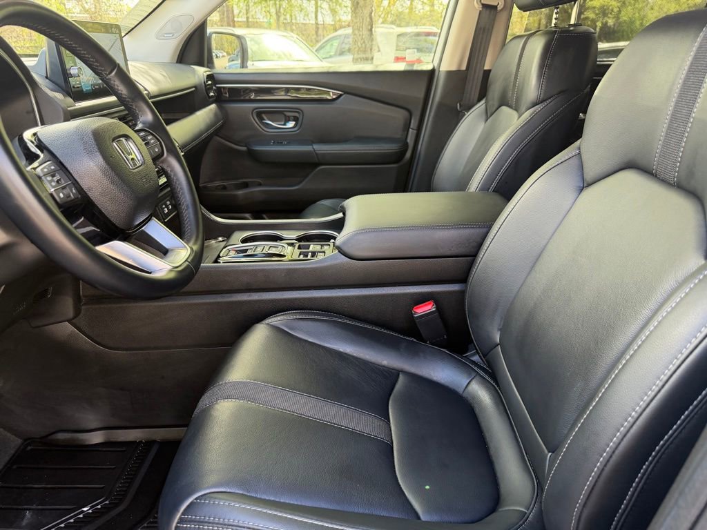Certified 2025 Honda Pilot Touring image 20