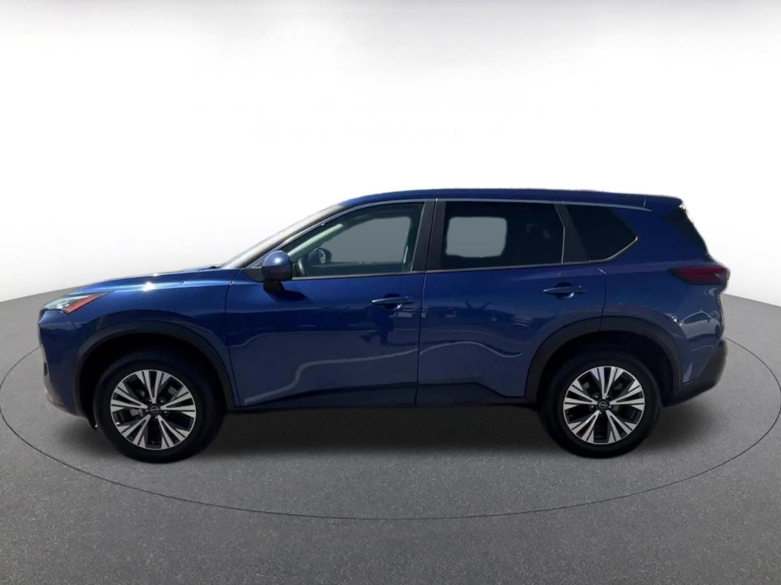 Used 2023 Nissan Rogue SV FWD image 9