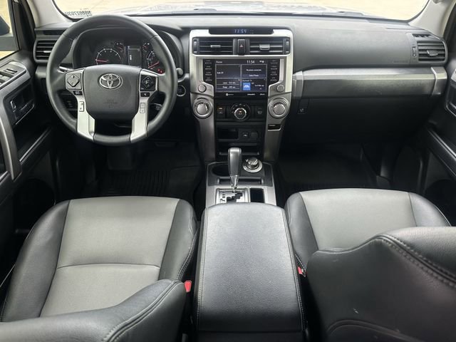 Used 2022 Toyota 4Runner SR5 Premium w/ Moonroof Package AWD/4WD image 10