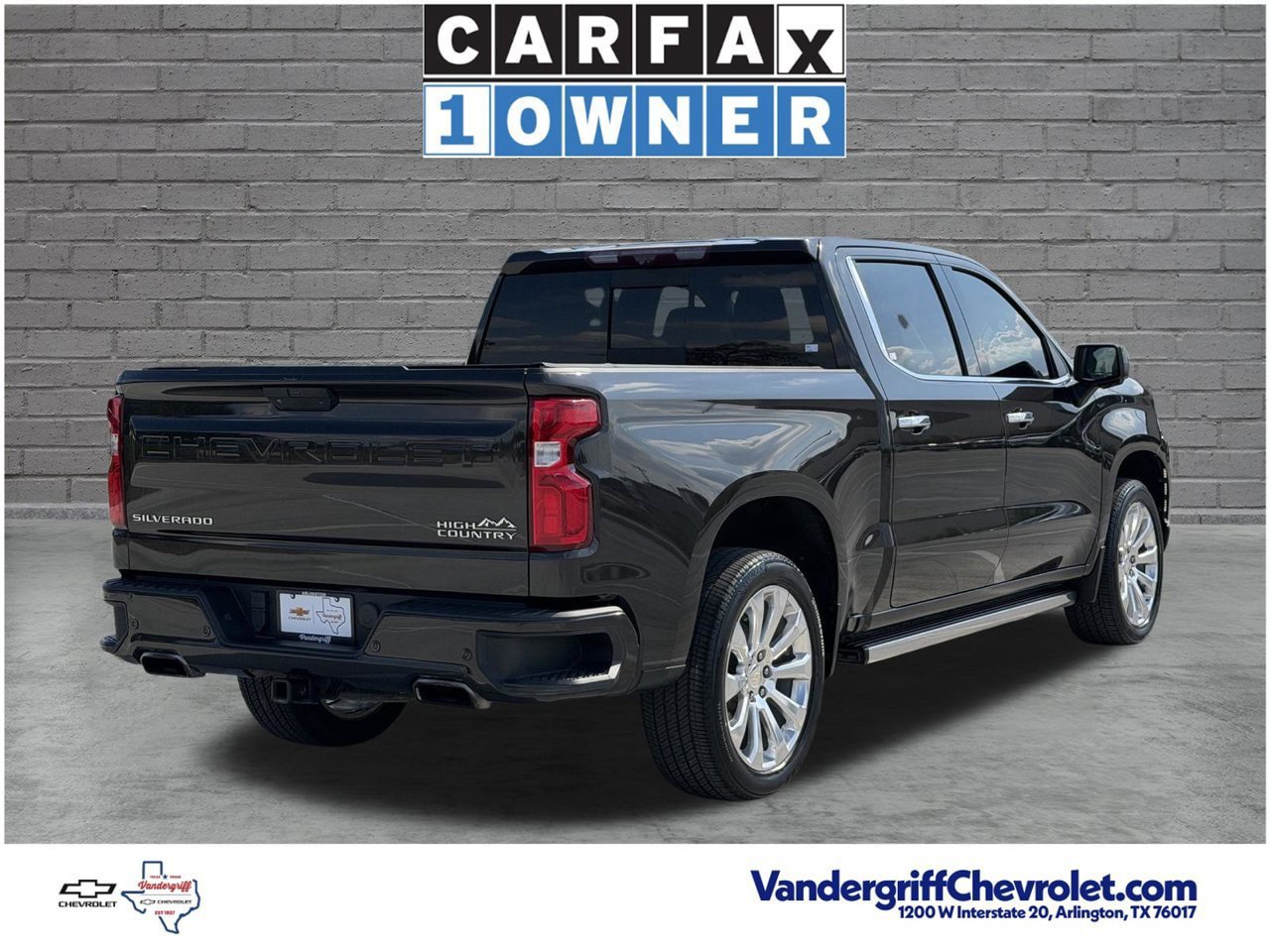 Used 2021 Chevrolet Silverado 1500 High Country w/ Technology Package AWD/4WD image 4
