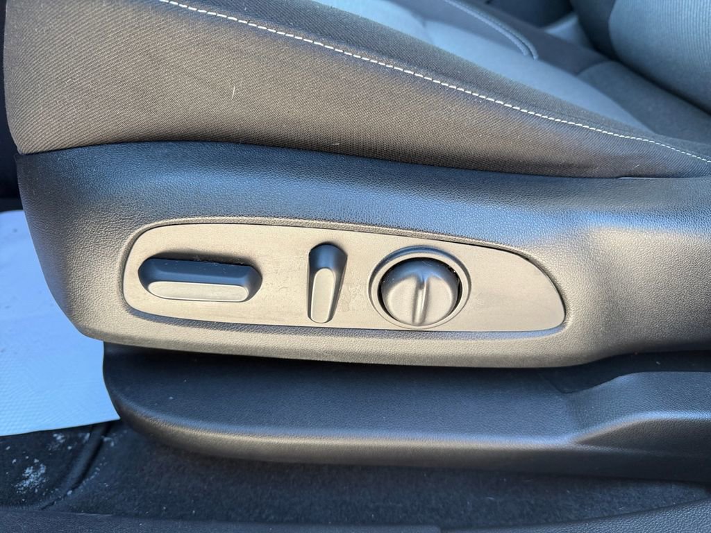 Used 2023 Chevrolet Blazer LT w/ Convenience Package image 13