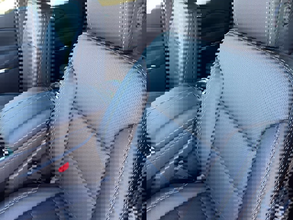 New 2026 Chevrolet Traverse LT image 12