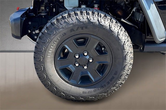 Used 2022 Jeep Gladiator Mojave w/ LED Lighting Group image 8