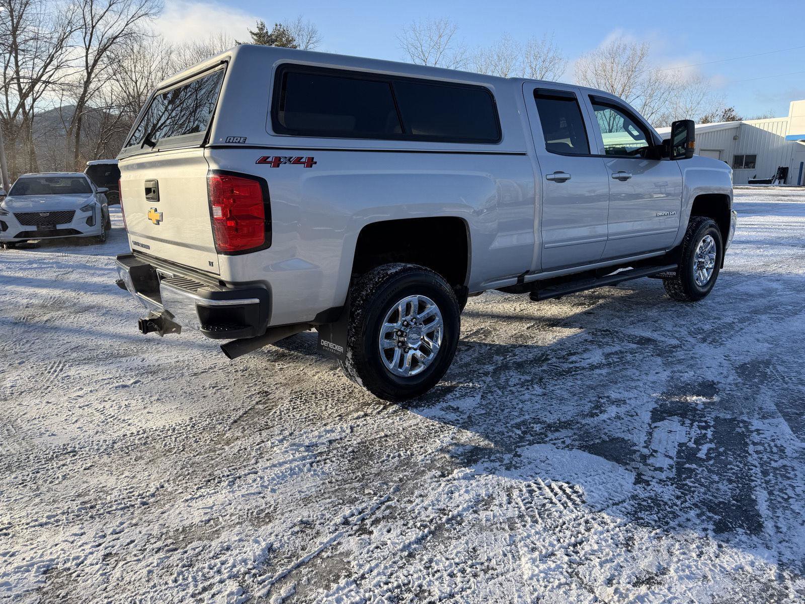 Used 2019 Chevrolet Silverado 2500 LT w/ LT Convenience Package image 5