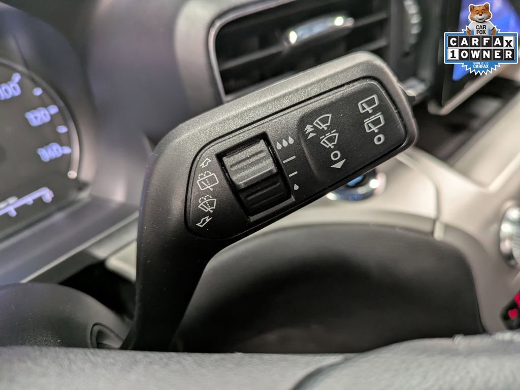 Used 2022 Ford Explorer XLT w/ Equipment Group 202A AWD/4WD image 19